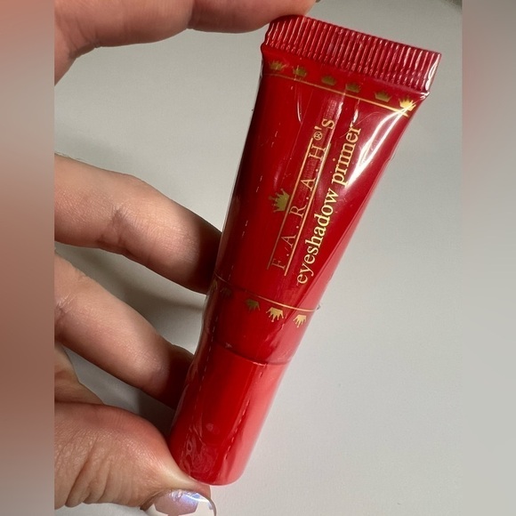 F. A. R. A. H. Eyeshadow Primer - Picture 2 of 4